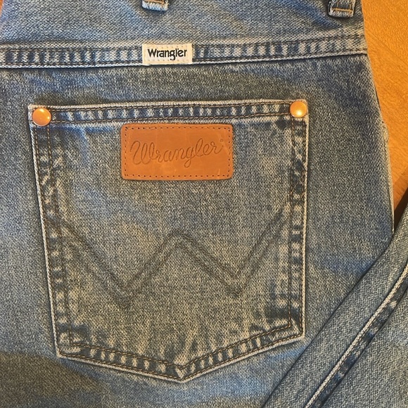 Wrangler Wild West hi rise straight 27 x 28 NWT - Picture 2 of 11